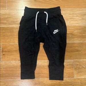 Nike Kids dark gray capri Jogger Pants